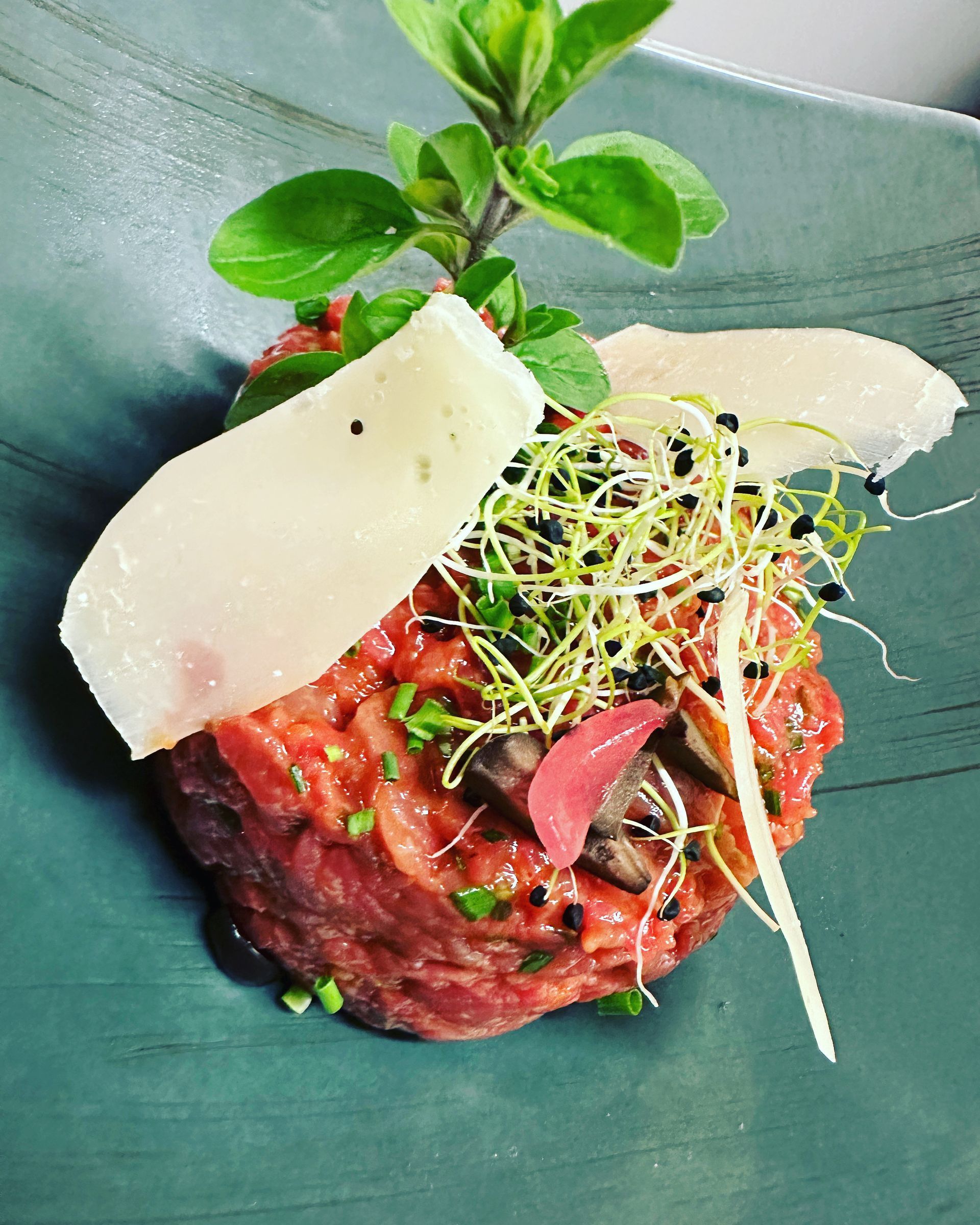 Relais du petit bourg à Ardon: Votre restaurant - caveau - traiteur