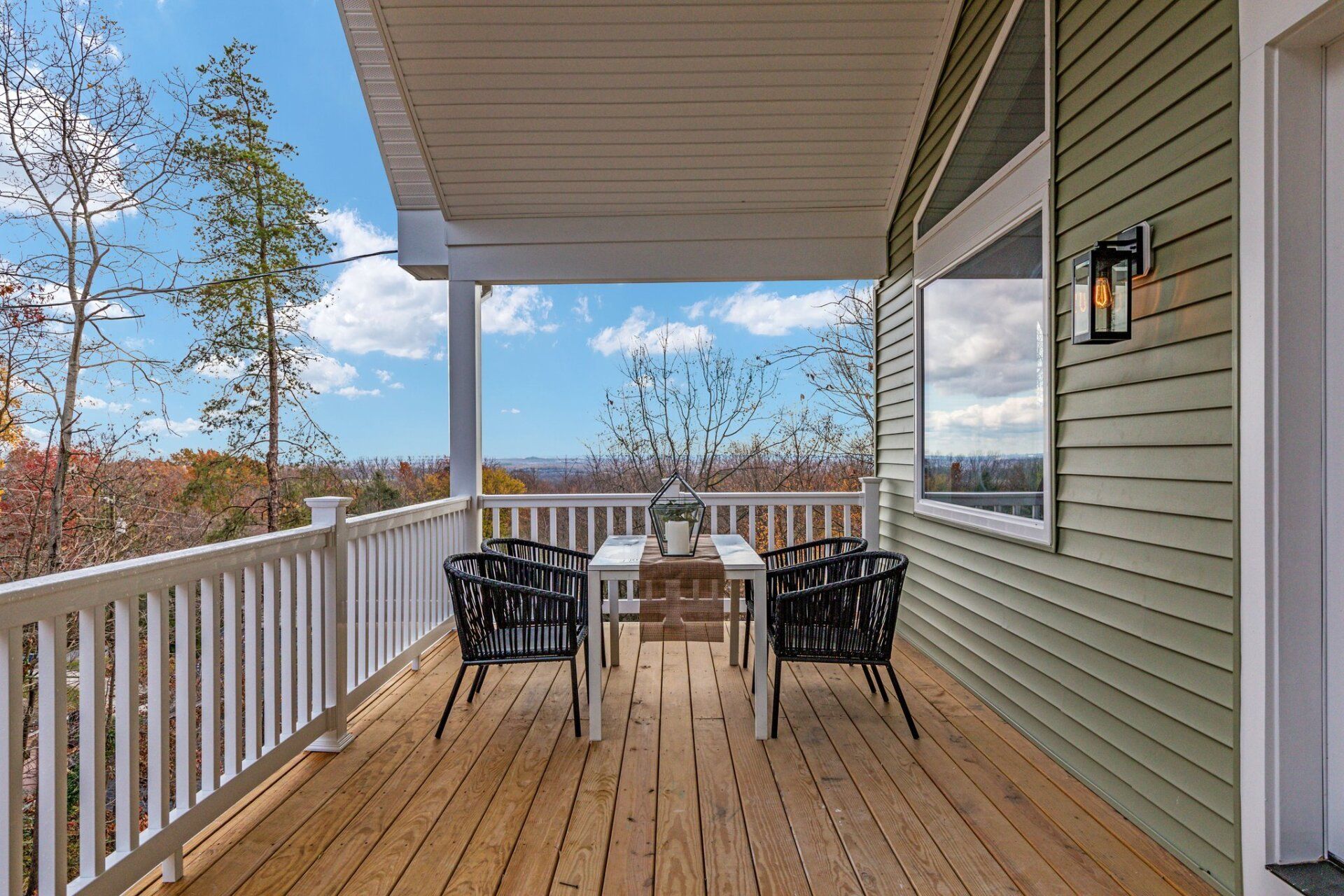 Sumney Road Deck
