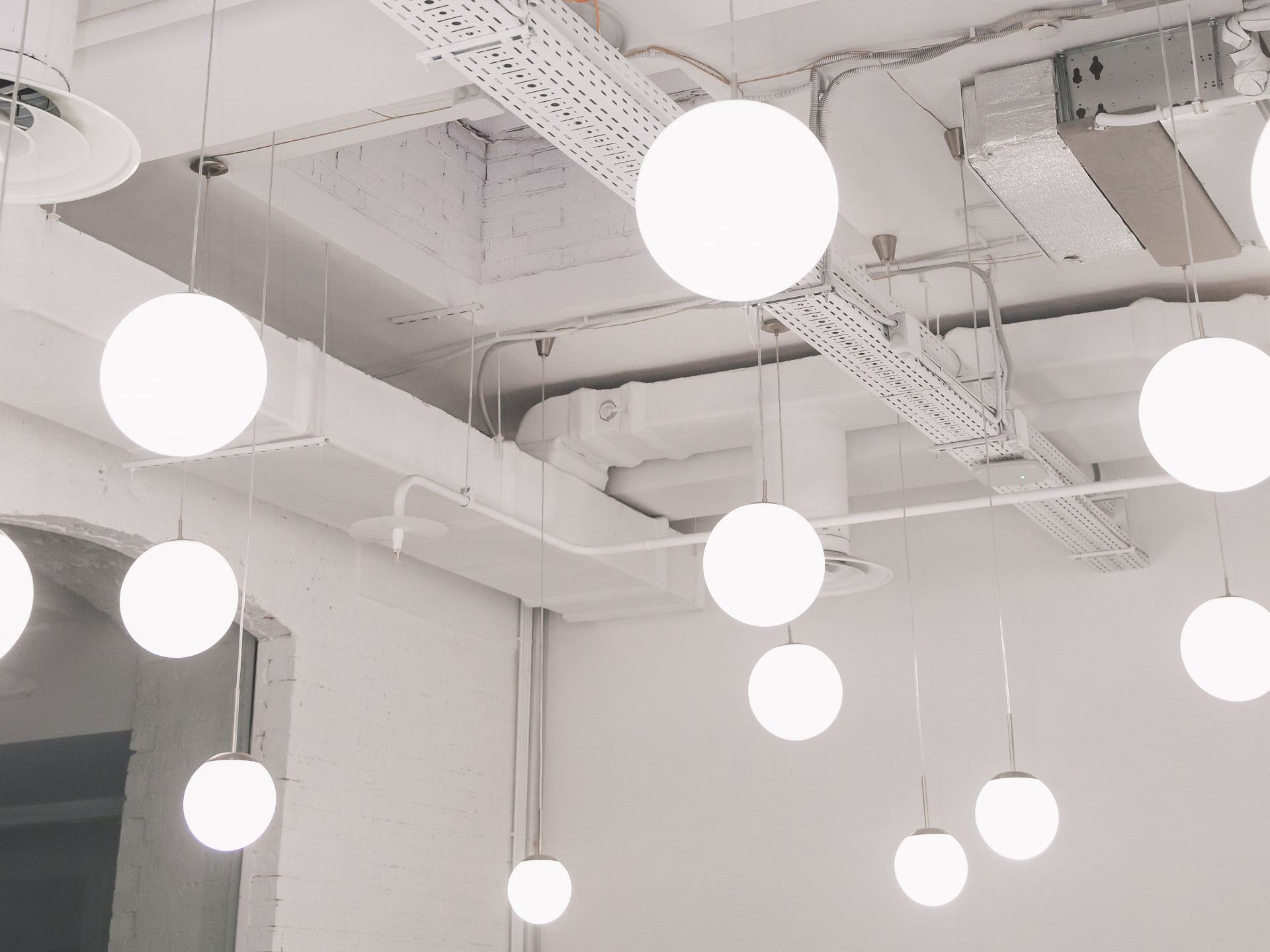 Commercial lighting fixture