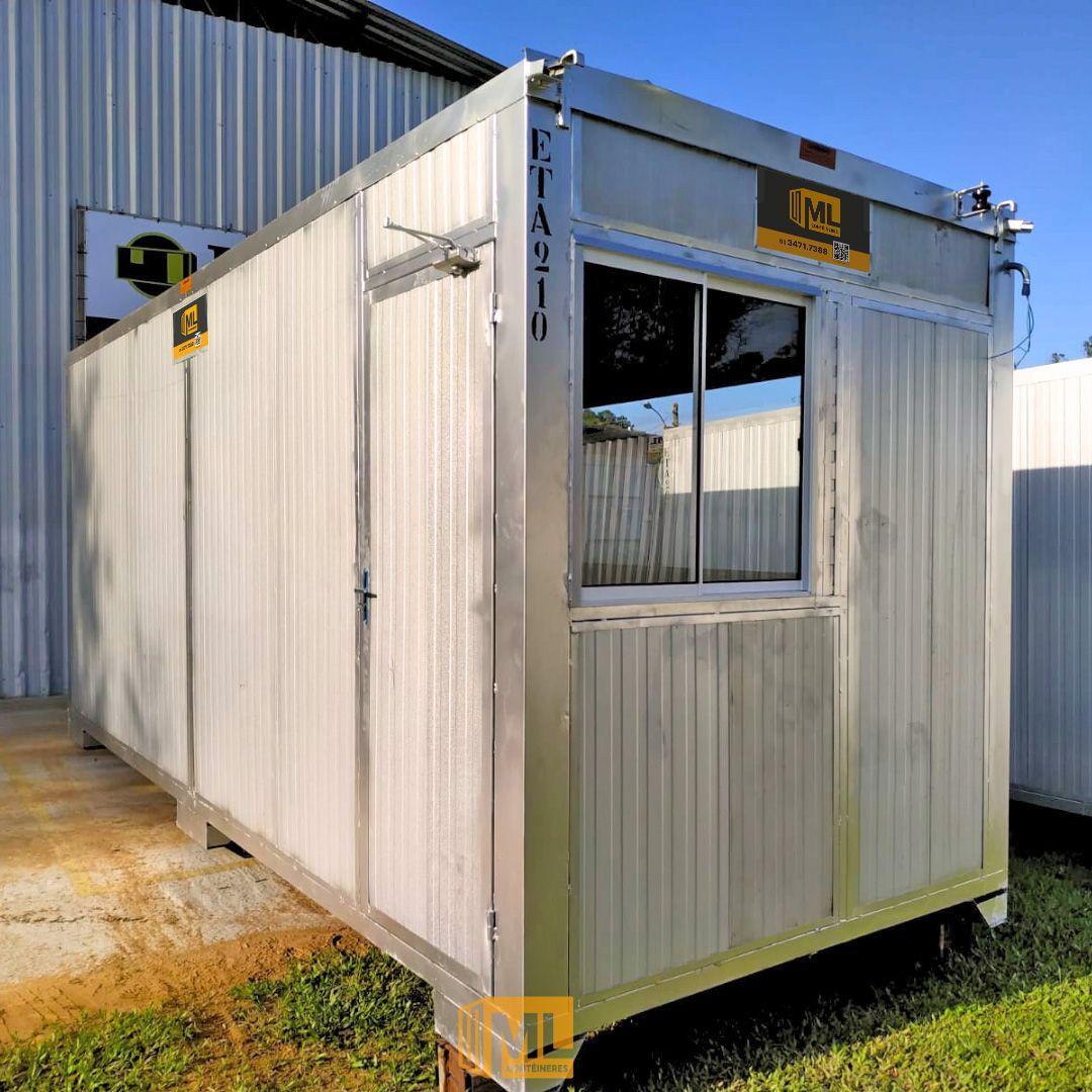 A locação de containers para obras oferece diversas vantagens, sendo uma opção cada vez mais adotada