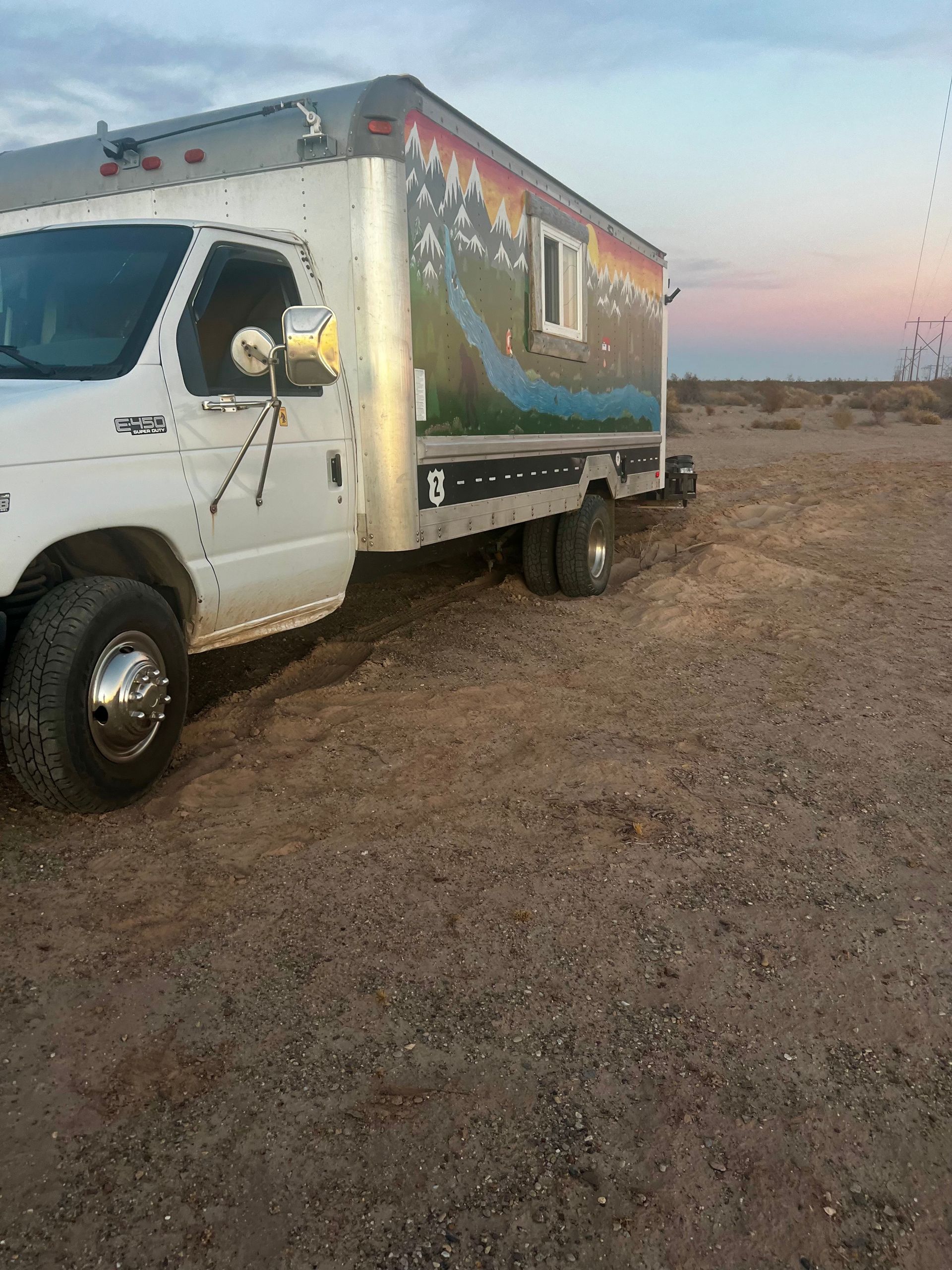Winch-Out Services for Stuck Vehicles, Safe Vehicle Recovery from Deep Sand