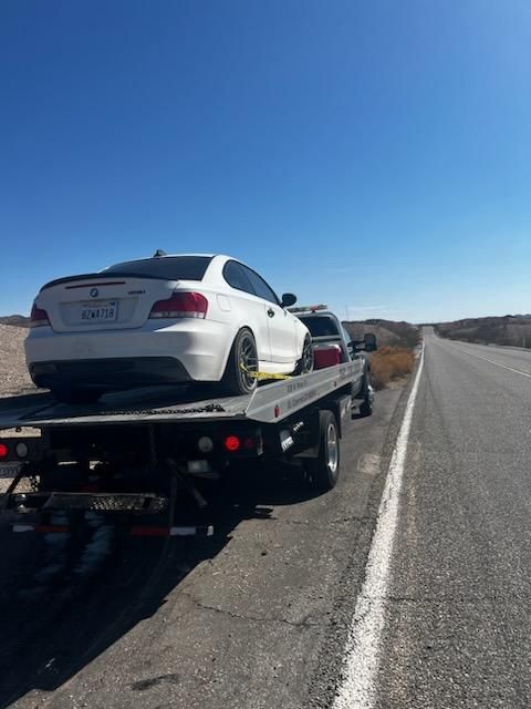 Vehicle Towing, Long-Distance Towing, Emergency Roadside Assistance