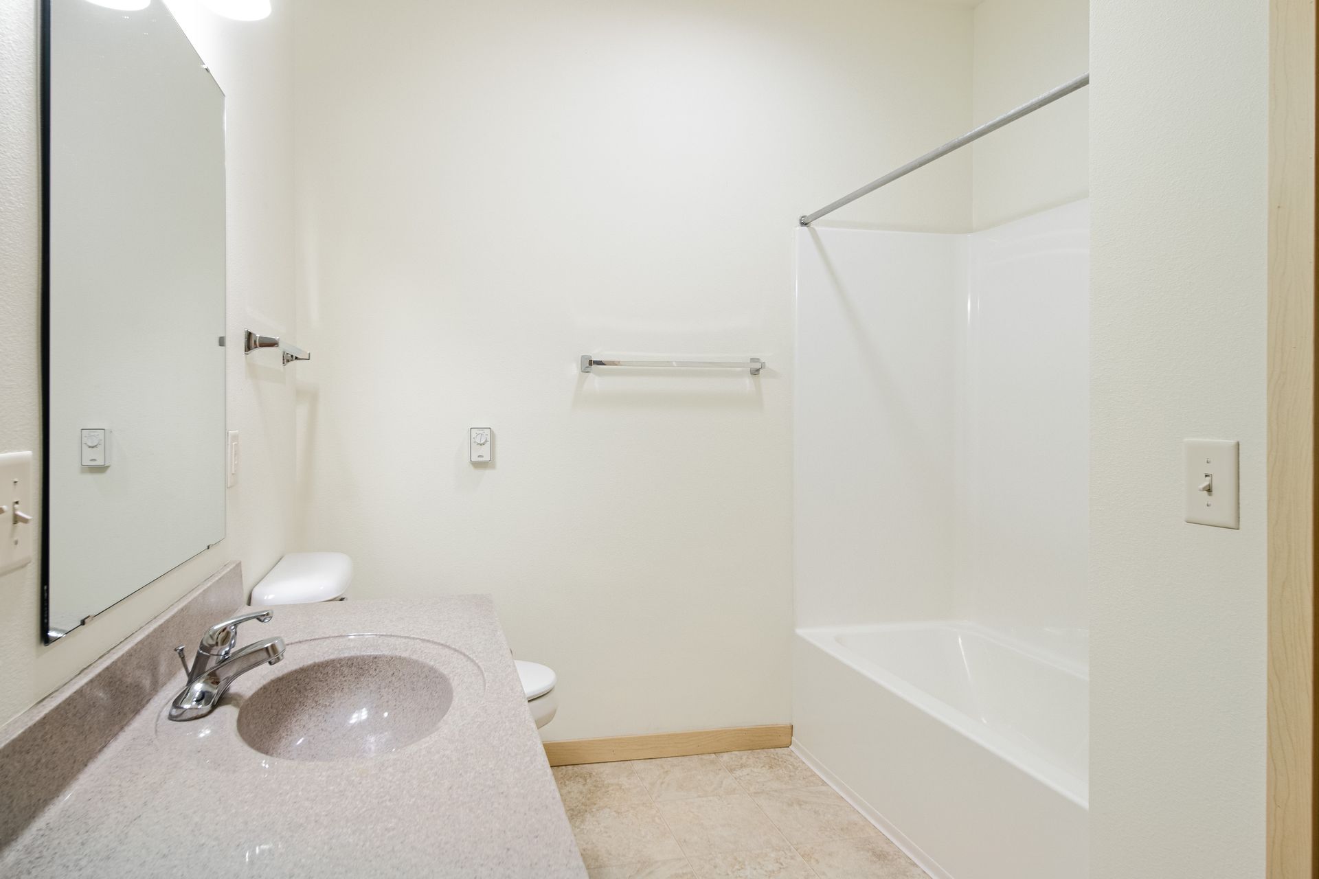 Park Central Studio Bathroom