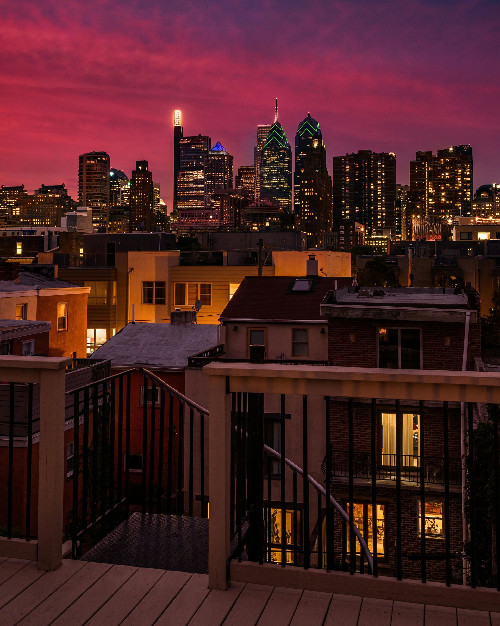 Philadelphia skyline - click Leasing page