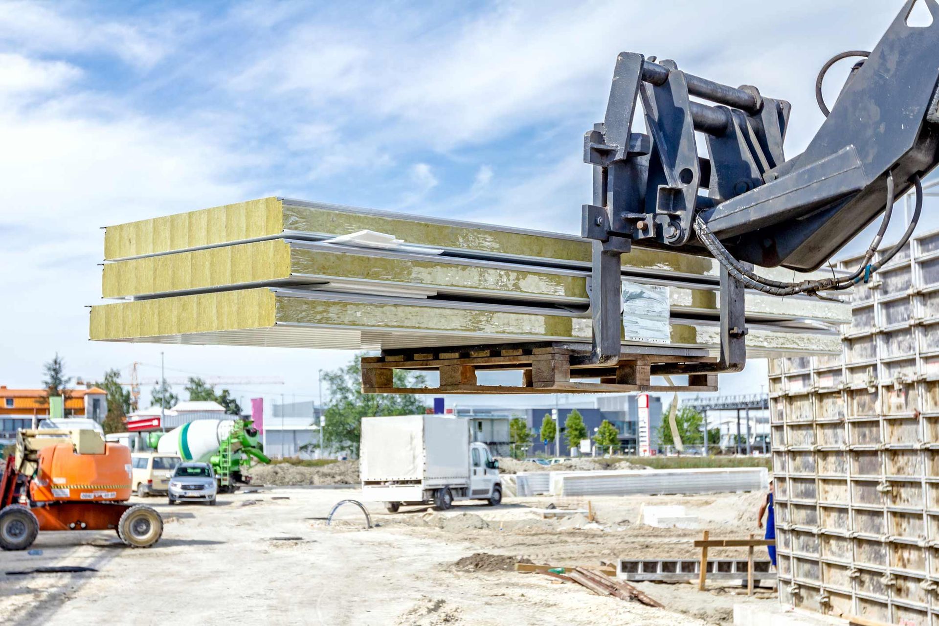 Telescopic forklift at the building site | Derrimut, VIC | Discount Forklifts