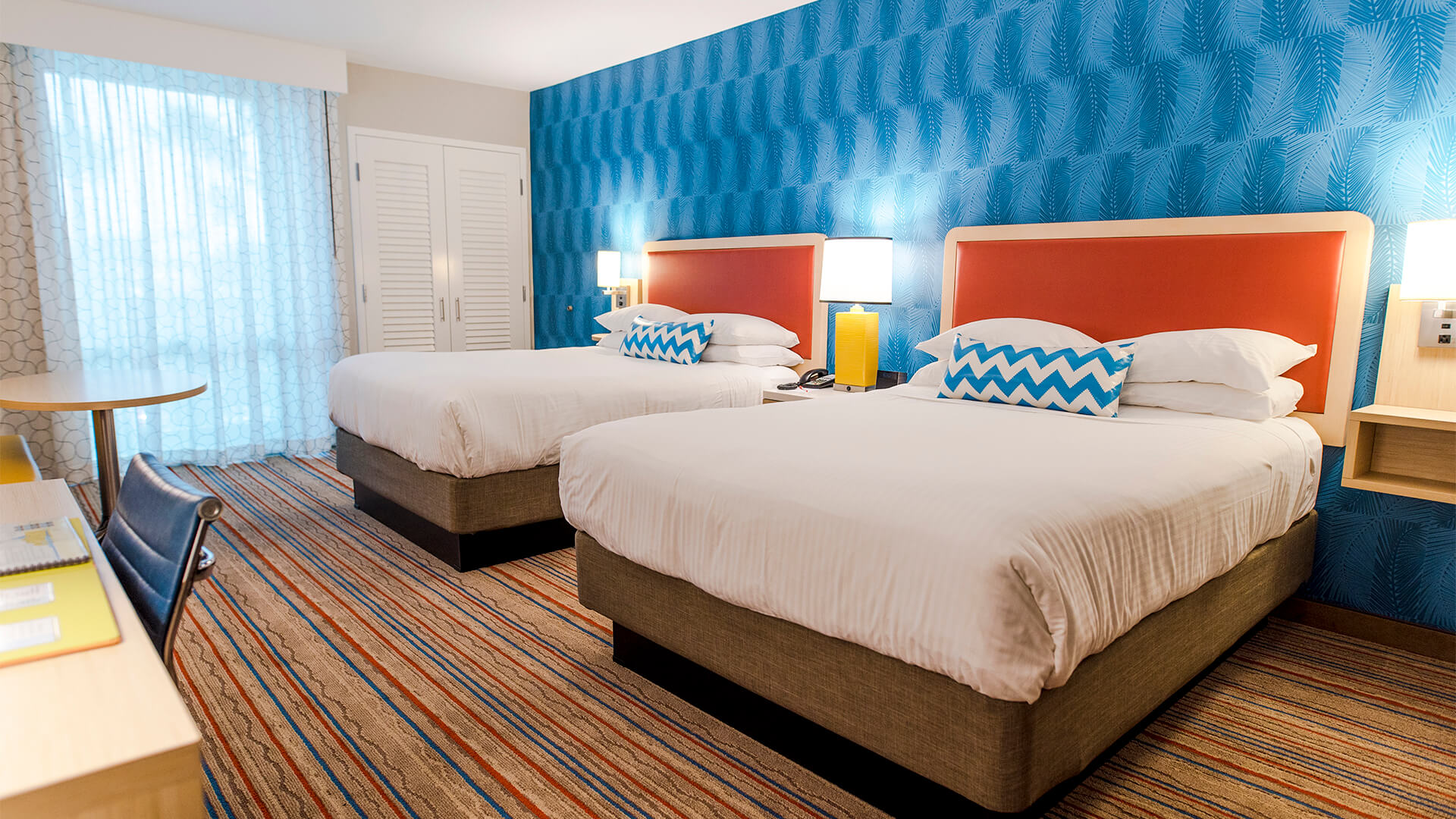 Howard Johnson Hotels Teacher Discount Education Discount Educators who are members of The American Federation of Teachers save 20% on hotel stays at Wyndham brand hotels including Howard Johnson, Hawthorn Suites, Days Inn, Baymont, AmericInn, La Quinta, Microtel, Ramada, Super 8, Travelodge, Wingate, Wyndham, and Wyndham Garden.