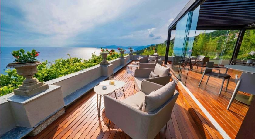 VILLA RIVIERA BOUTIQUE RESORT
