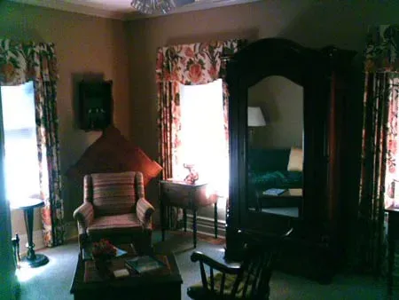 Emma E. Deters Room — Lancaster, NY — Sassafras Bed & Breakfast