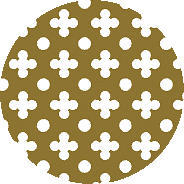 Un cerchio marrone con puntini bianchi e croci su di esso