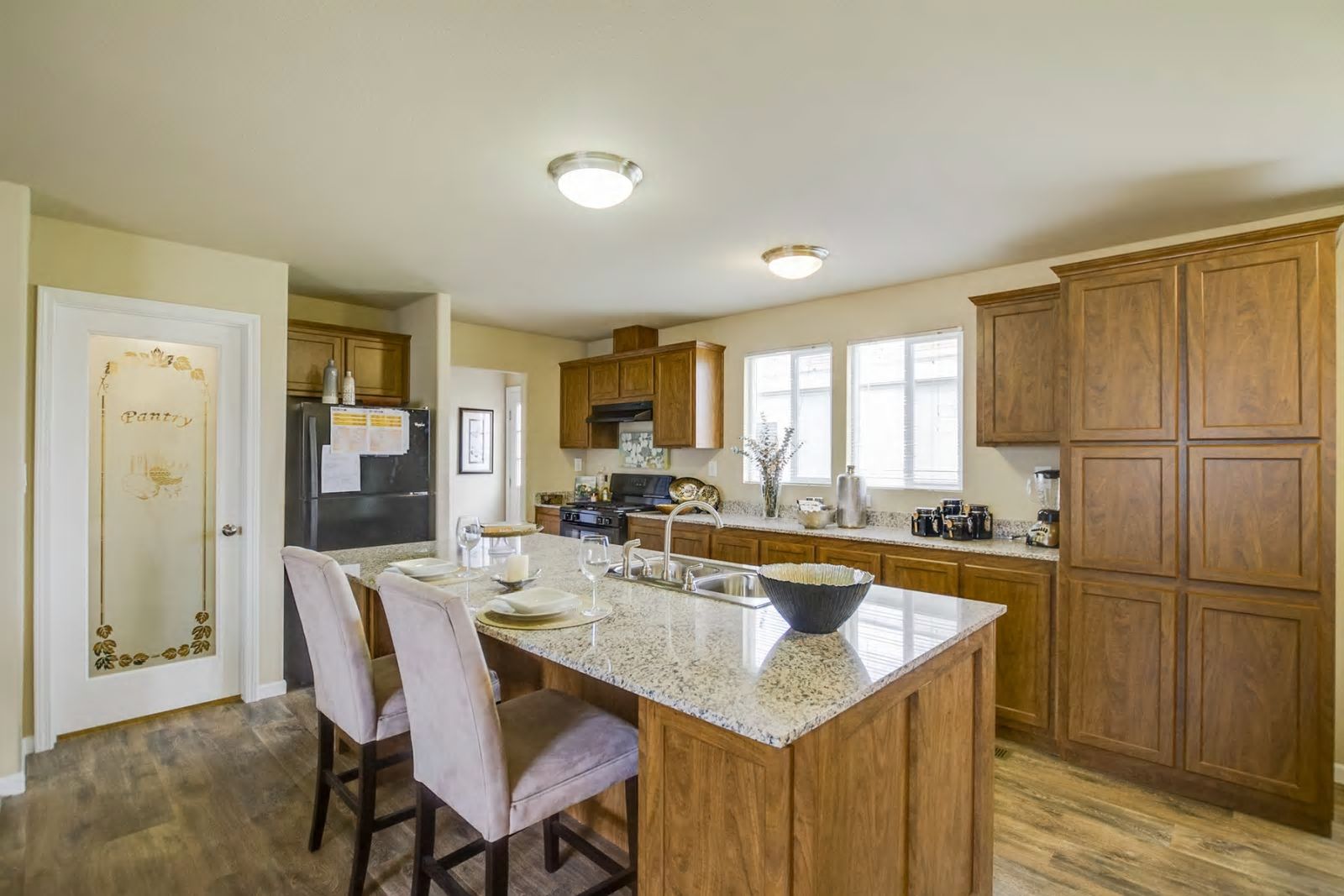 Custom Design Kitchen — Bakersfield, CA — Valley Manufactured Homes, Inc.