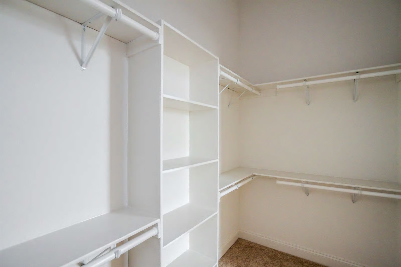 White Cabinet — Bakersfield, CA — Valley Manufactured Homes, Inc.