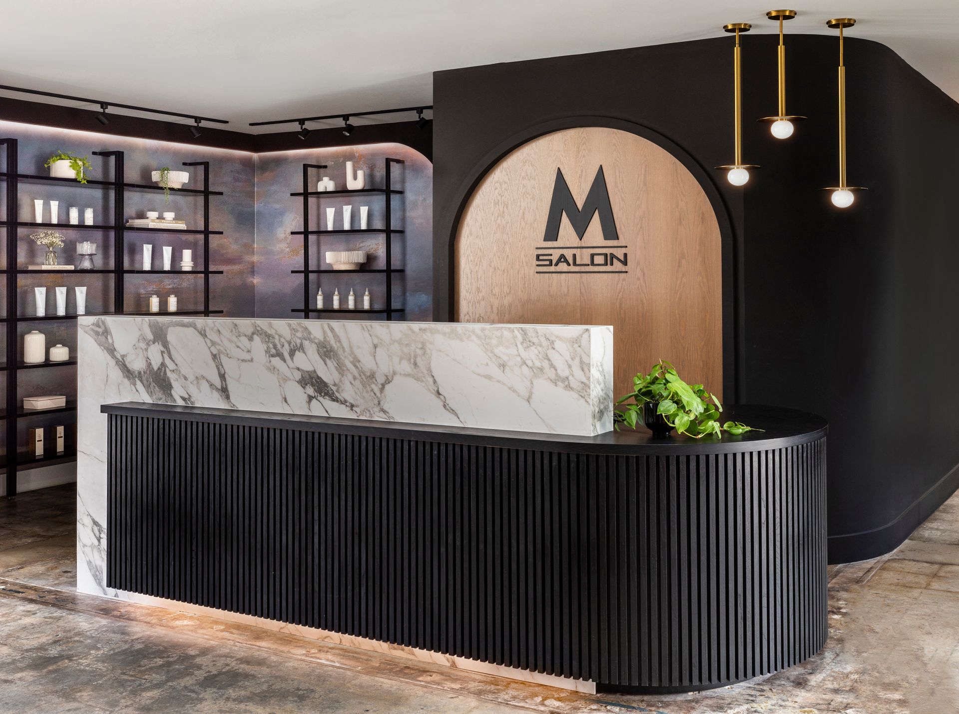 M Salon Montrose Front Desk