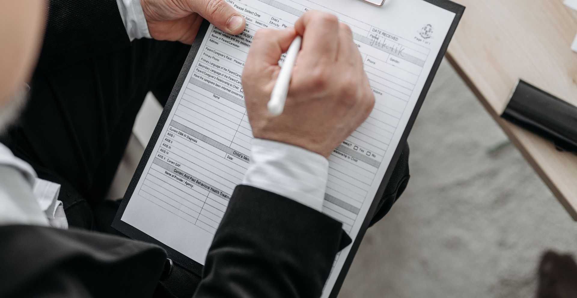 Restaurant insurance for food service businesses illustration