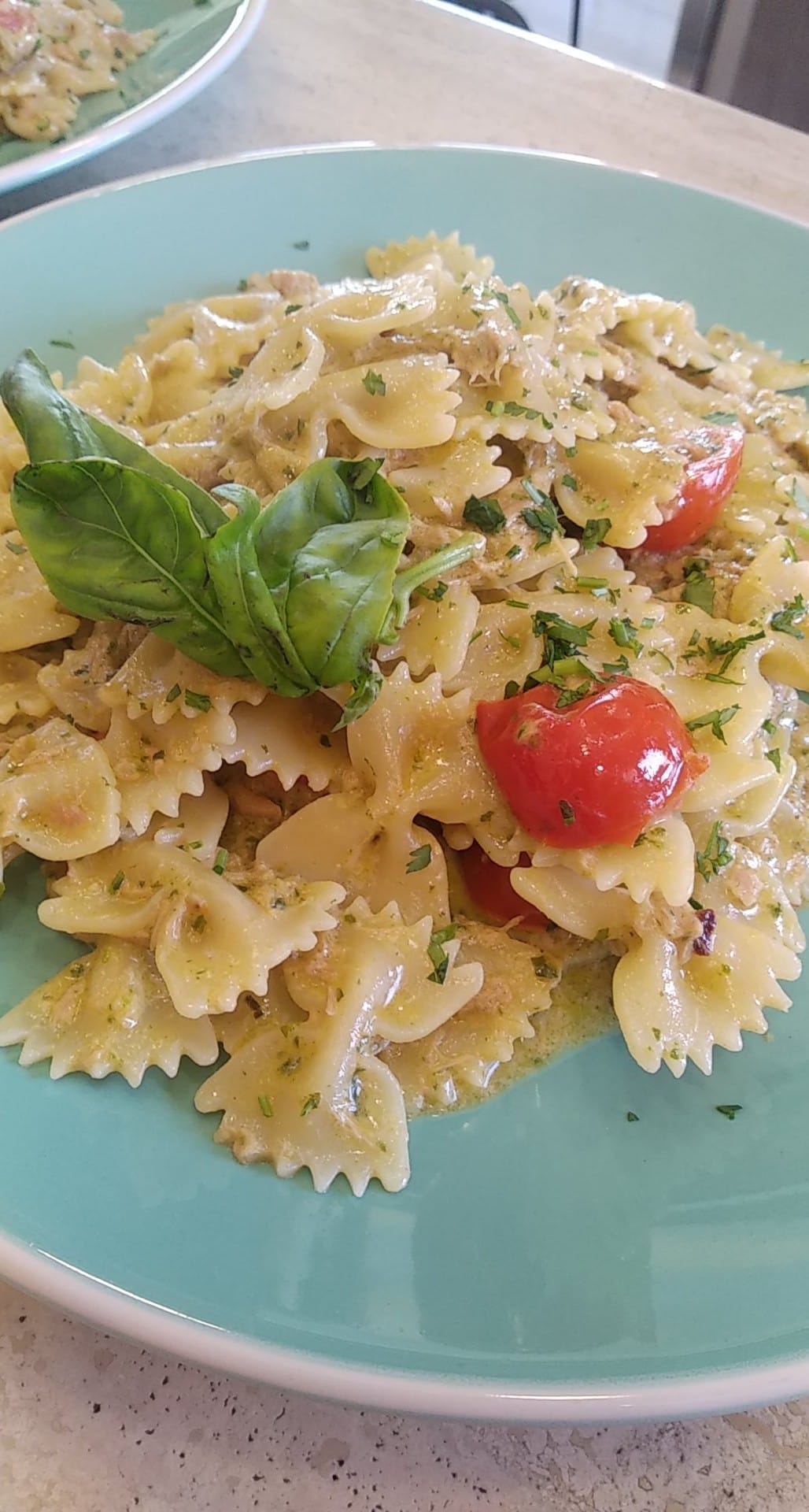 Farfalle with cherry tomatoes and basil