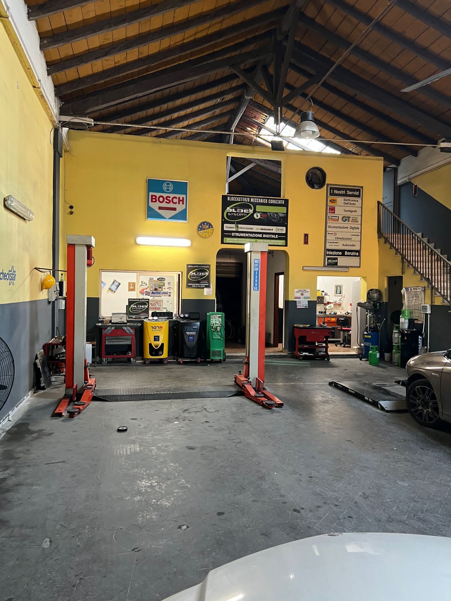 interno officina