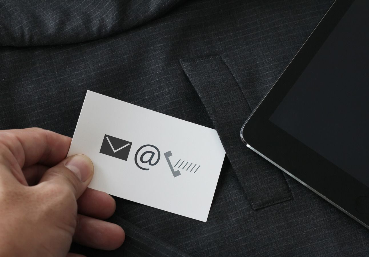 how to design a digital business card