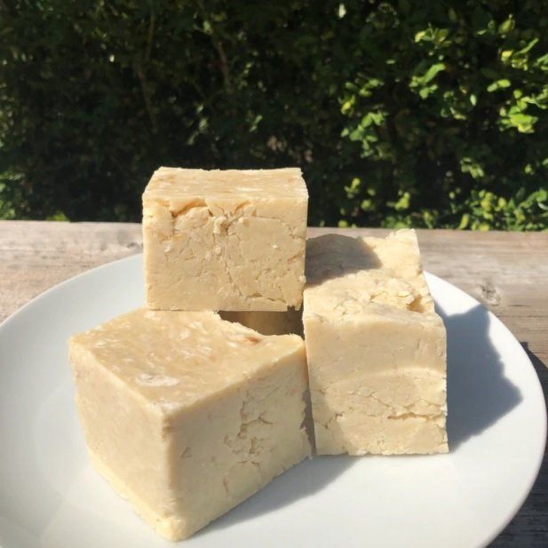 Coconut Milk & Vanilla Face & Body Bar Coconut Milk & Vanilla Face & Body Bar