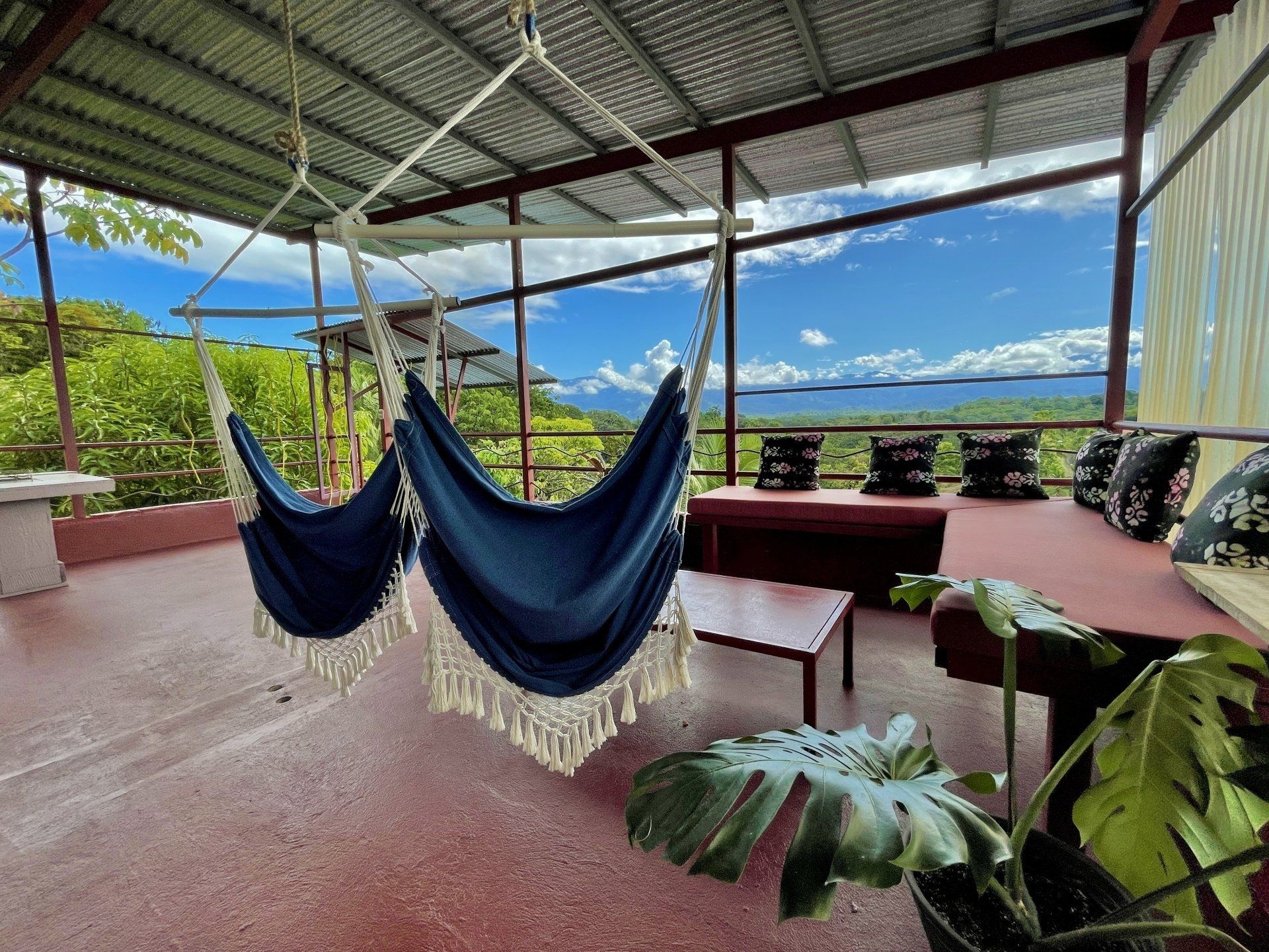 Youth Tour Packages Opportunities for young adults to travel in Costa Rica