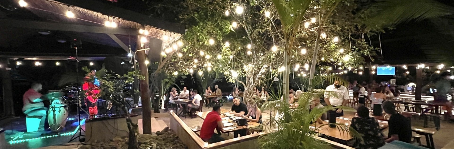 Best restaurants in manuel antonio Moropho Beach Bar