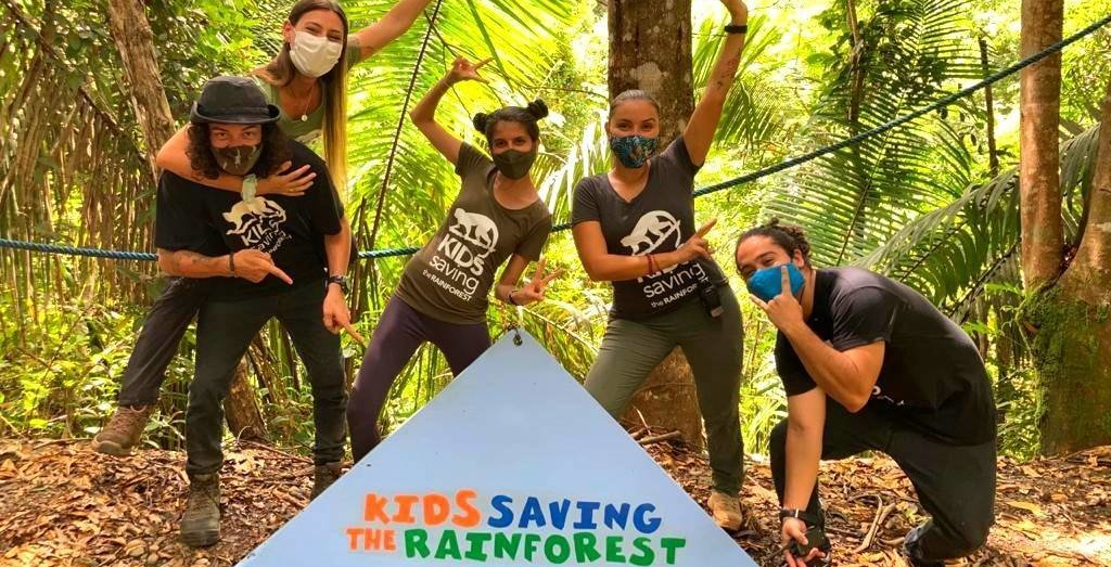volunteer opportunities Manuel Antonio kids saving the rain forest