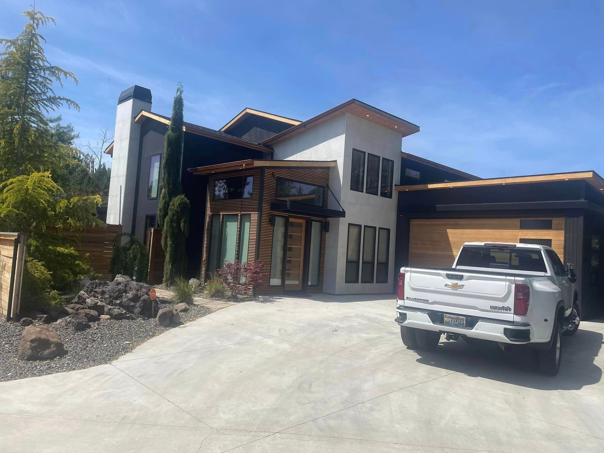 Elite Seamless Rain Gutter