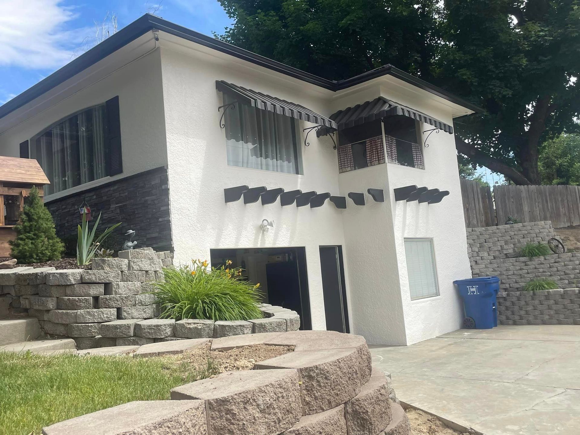 Elite Seamless Rain Gutter