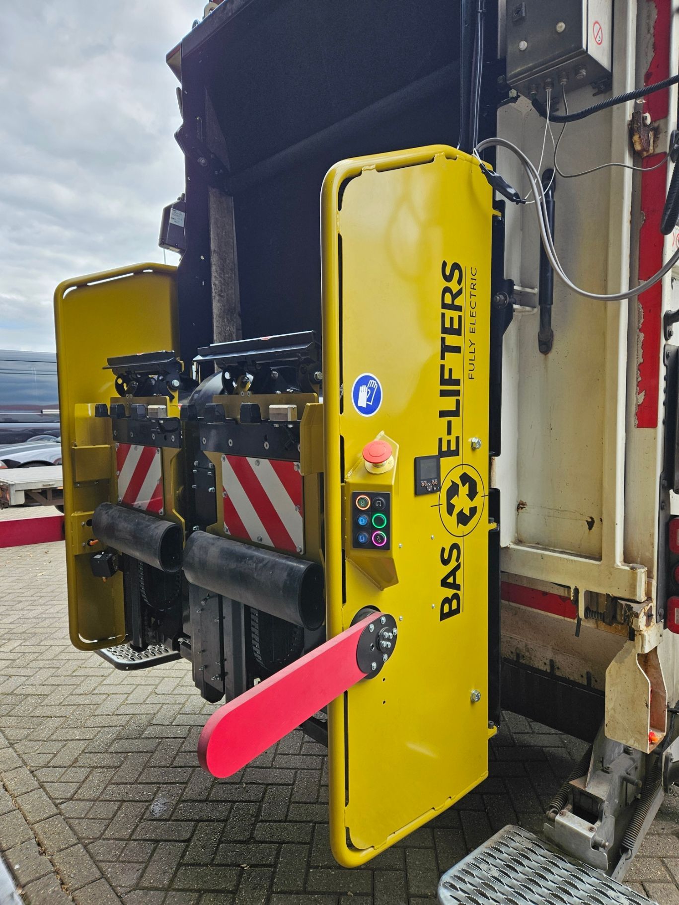E-lifter rear view