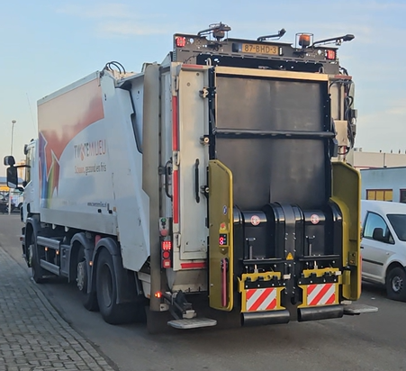 E-lifter on scania with Zoeller press