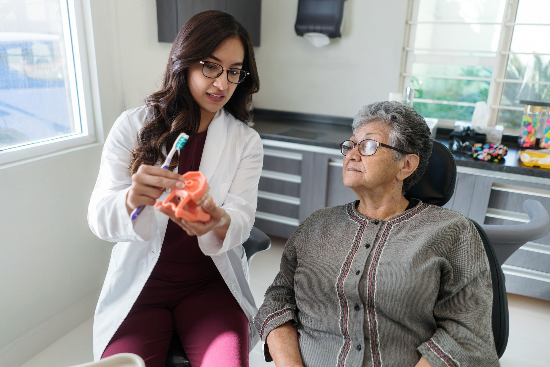 A Female Dentist - Ngunnawal, ACT - Capital Dentistry