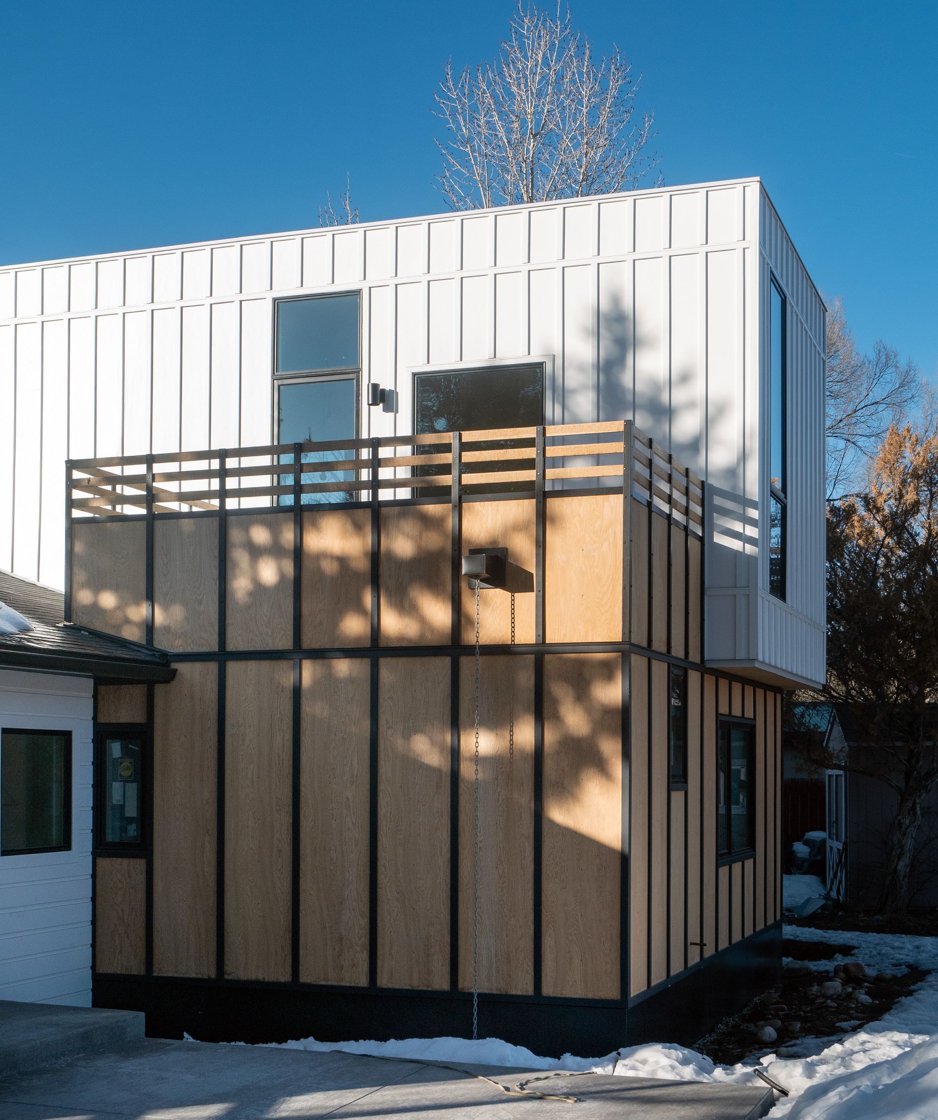 cabin exterior materials