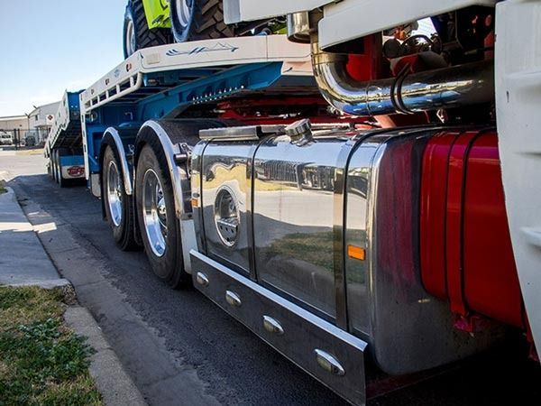Specialized Transport Truck — RJN Transport In Coonabarabran, NSW