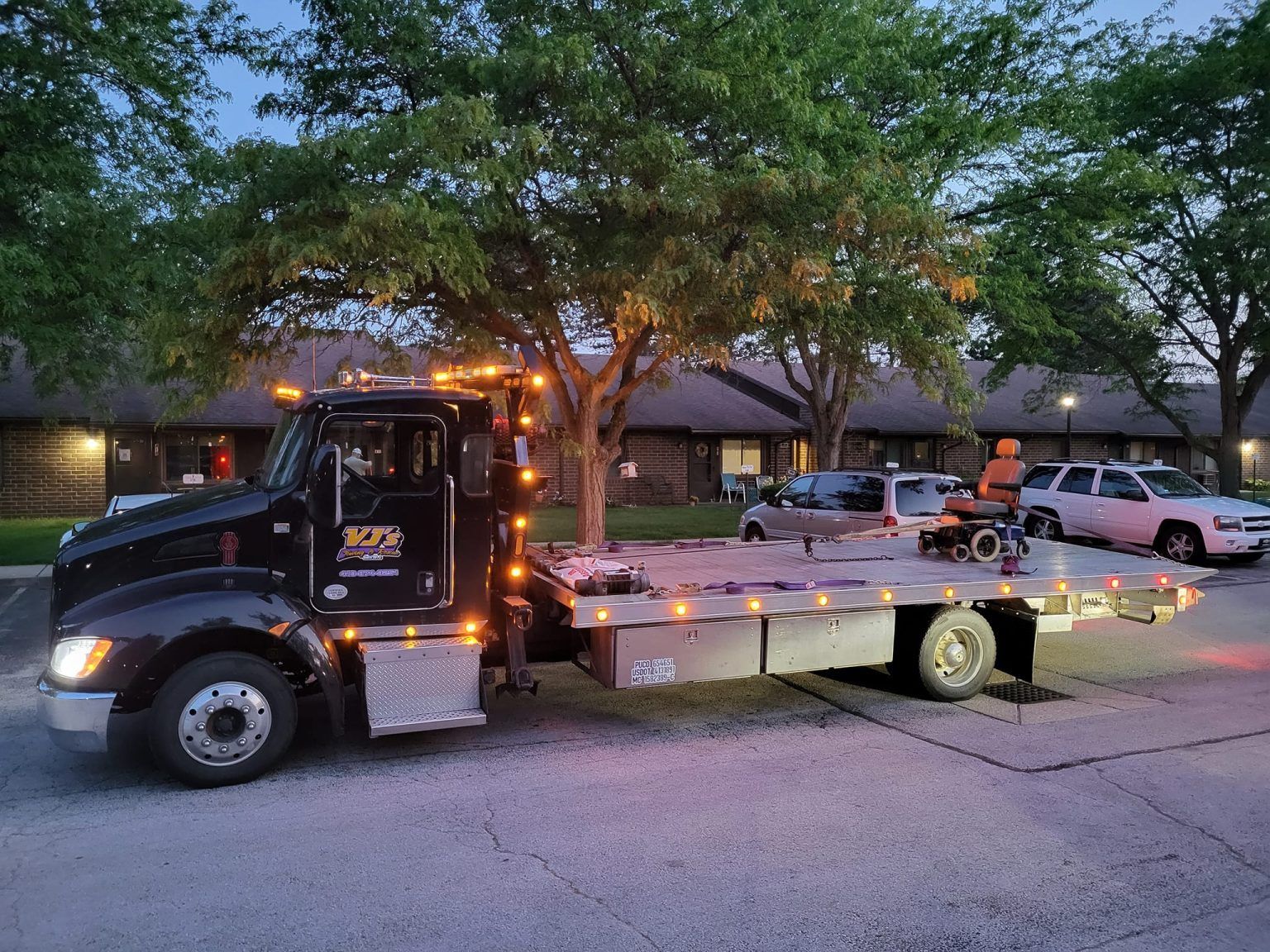 flatbed towing service