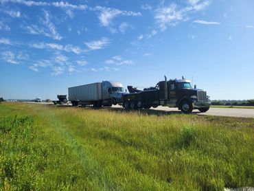 VJ's Towing & Rescue providing professional semi truck towing in Perrysburg, Ohio. Located at 26725 Eckel Rd, Perrysburg, OH 43551. Call (419) 874-3251 for 24/7 service.