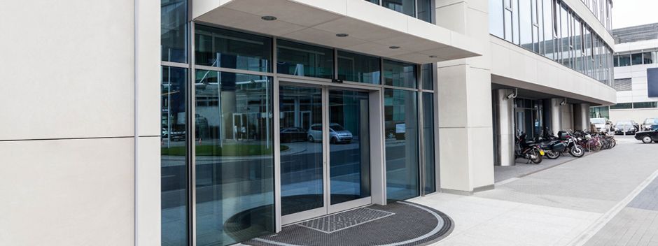 Automatic doors at the front of an airport departure building