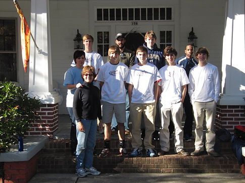 people Volunteering 9