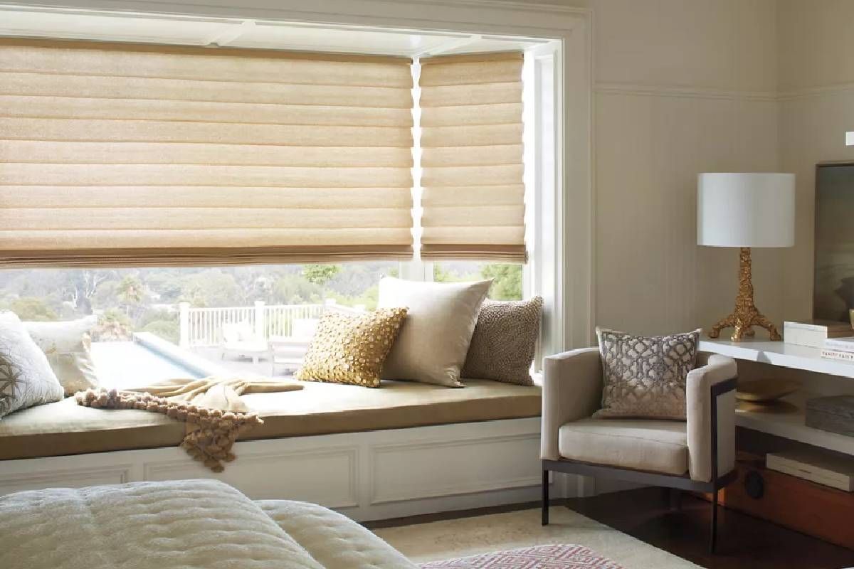 Hunter Douglas Vignette® Roman Shades near Fort Lauderdale, Florida (FL)