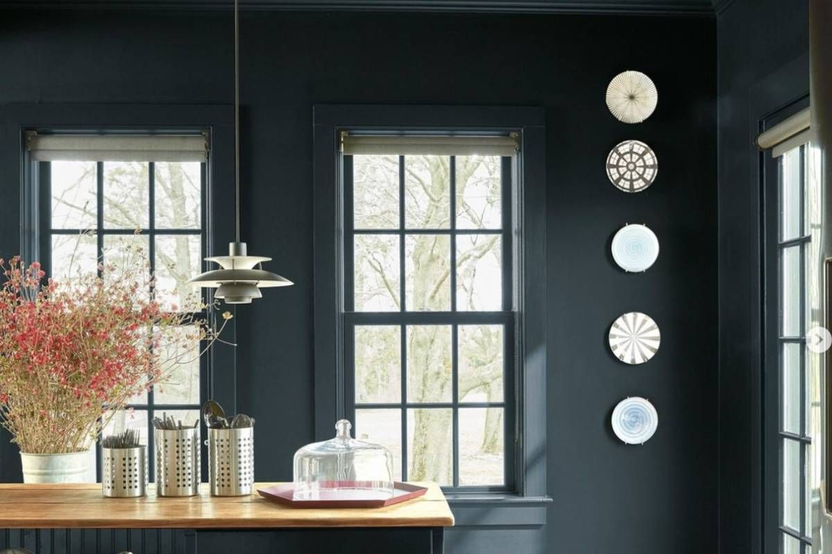 Benjamin Moore Regent Green 2136-20 as ceiling paint near Fort Lauderdale, Florida (FL)