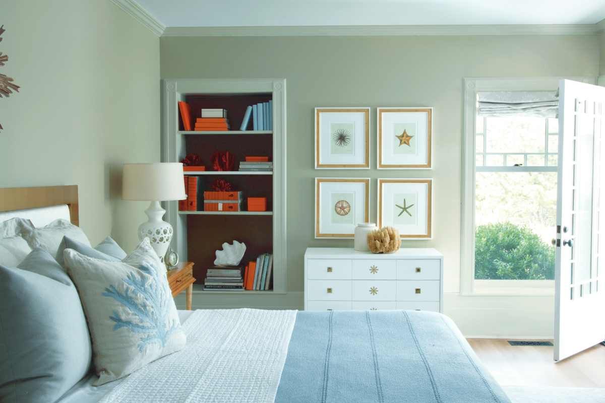 Benjamin Moore paint in a bedroom near Fort Lauderdale, Florida (FL)