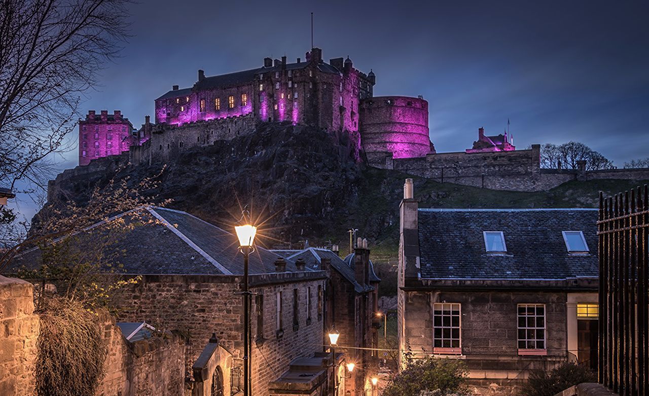 photo of Edinburgh castle