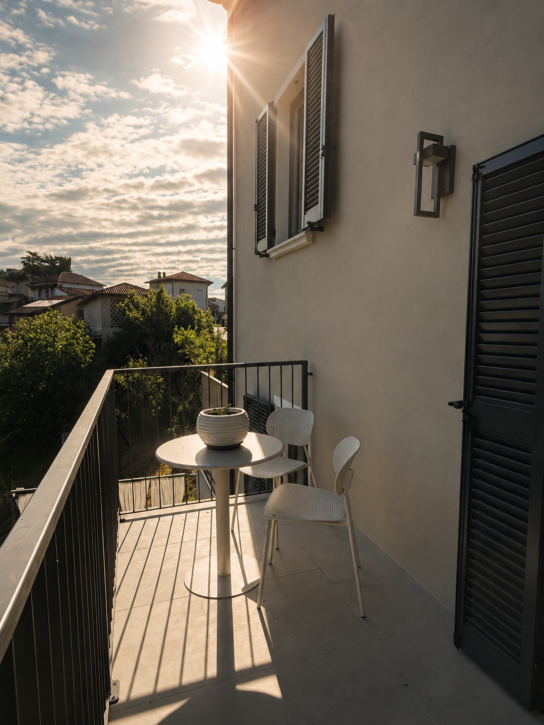Pool side balcony Villa Eleonora Italia