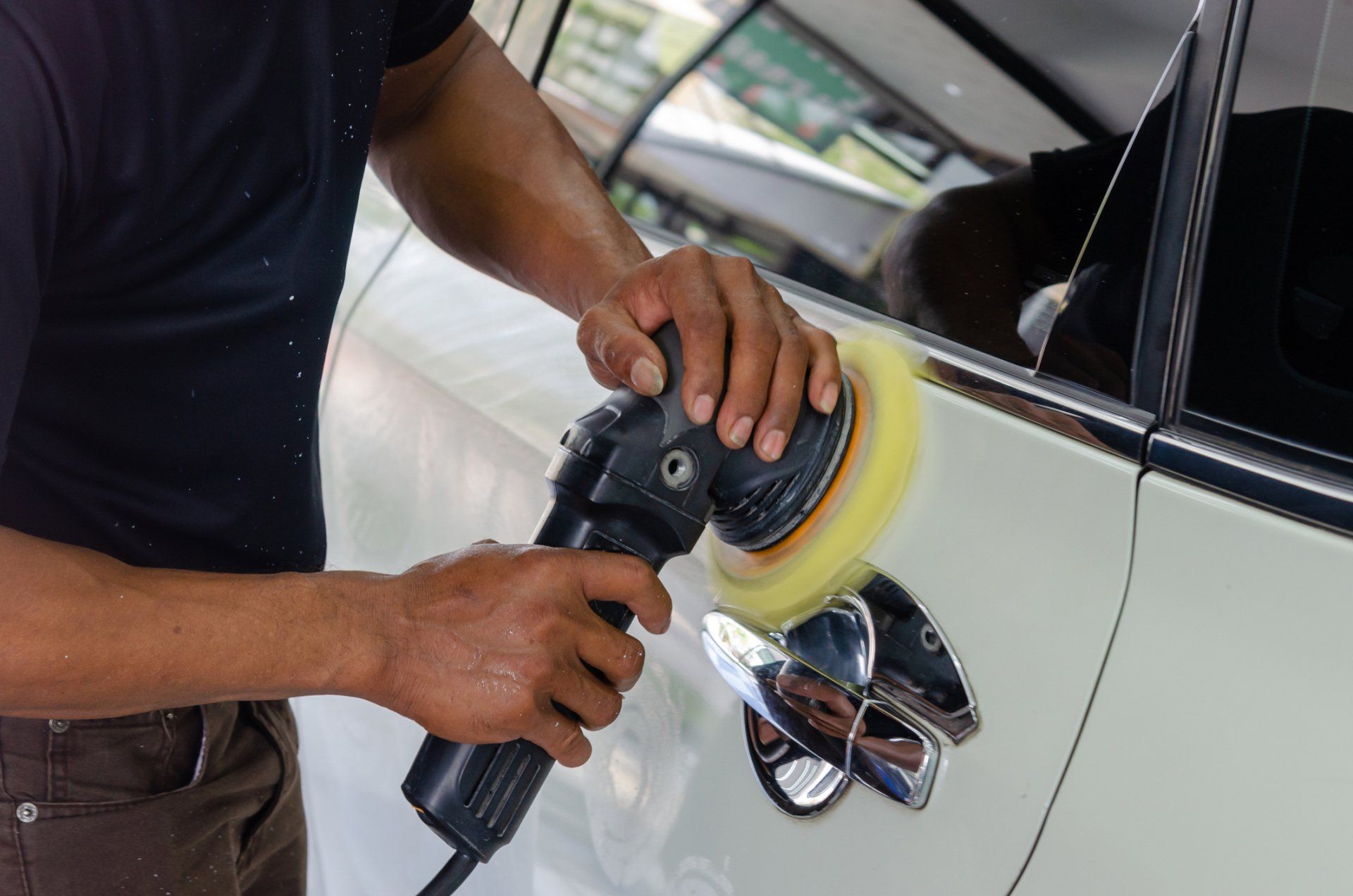 Polishing car — Ann Arbor, MI — A2 Auto Image
