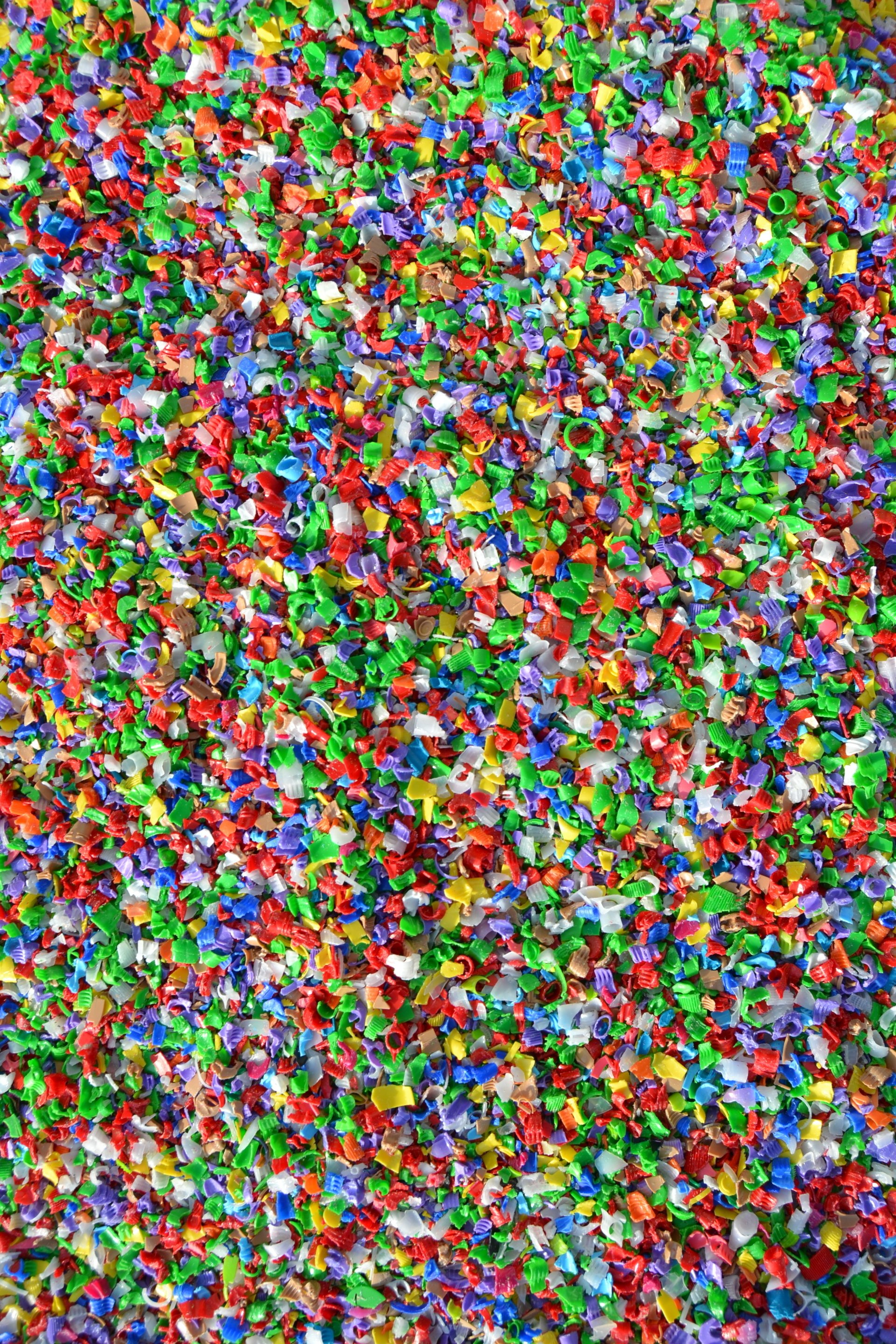 MATERIA PRIMA SECONDA 100% PLASTICA DA RICICLO