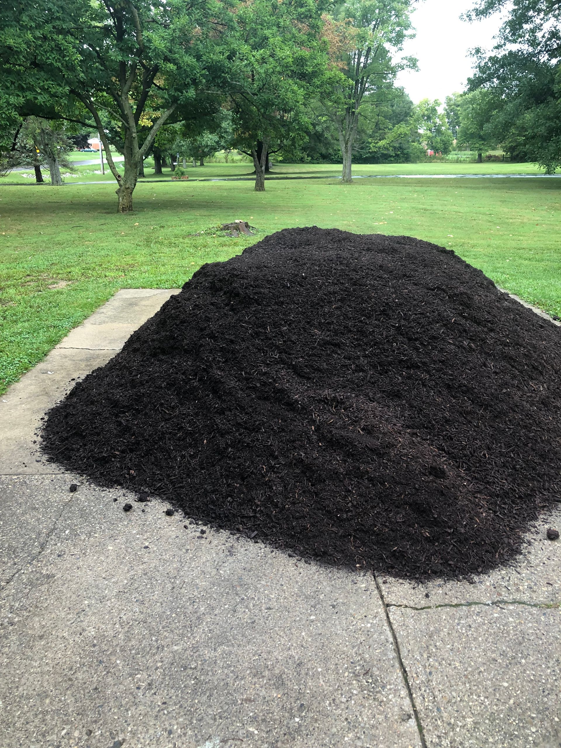 Mulch, Soil, and Stone Dayton, OH AAA Tree & Landscaping