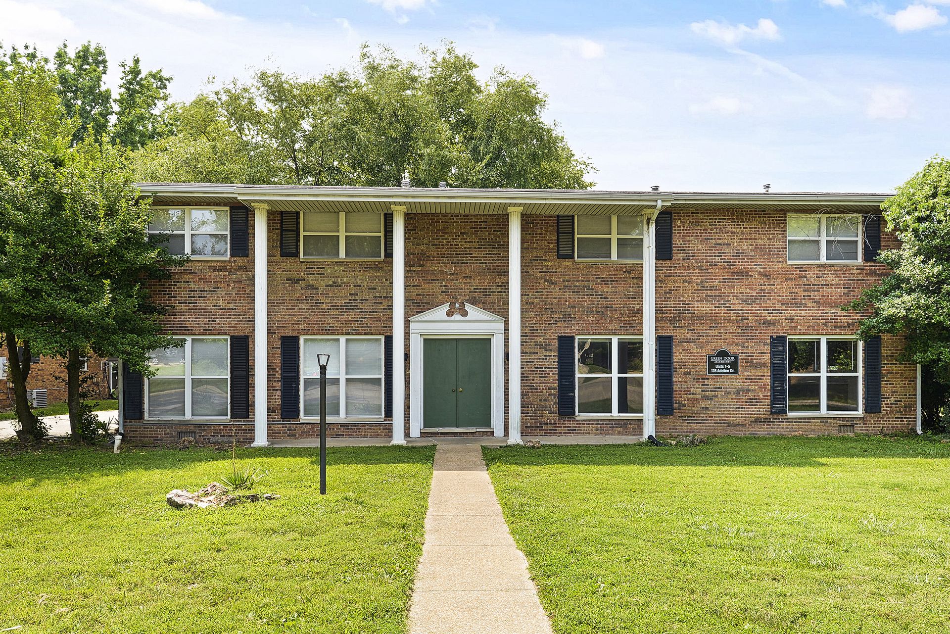 Green Door Apartments in Belleville, IL