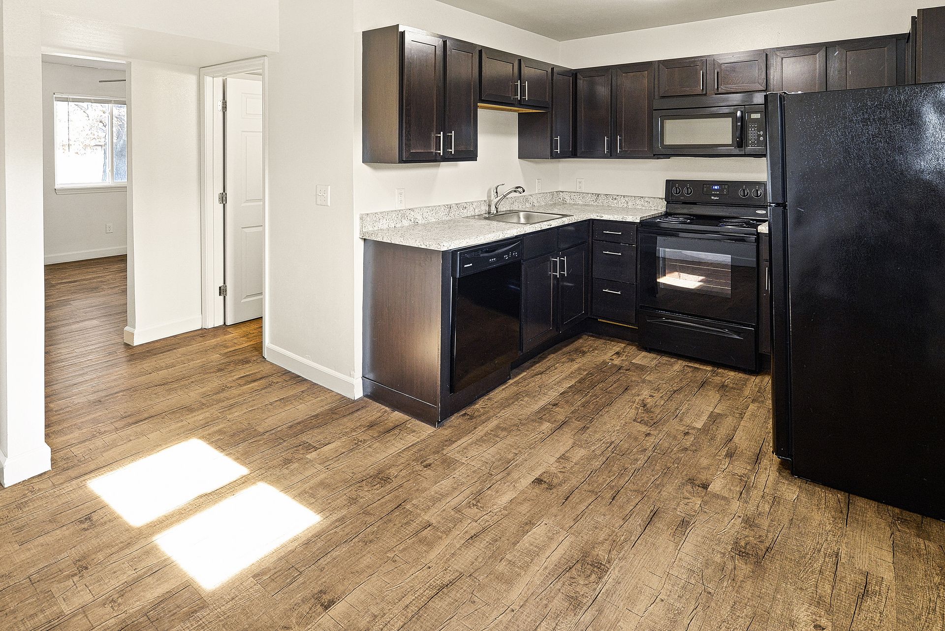 Green Door Apartments in Belleville, IL