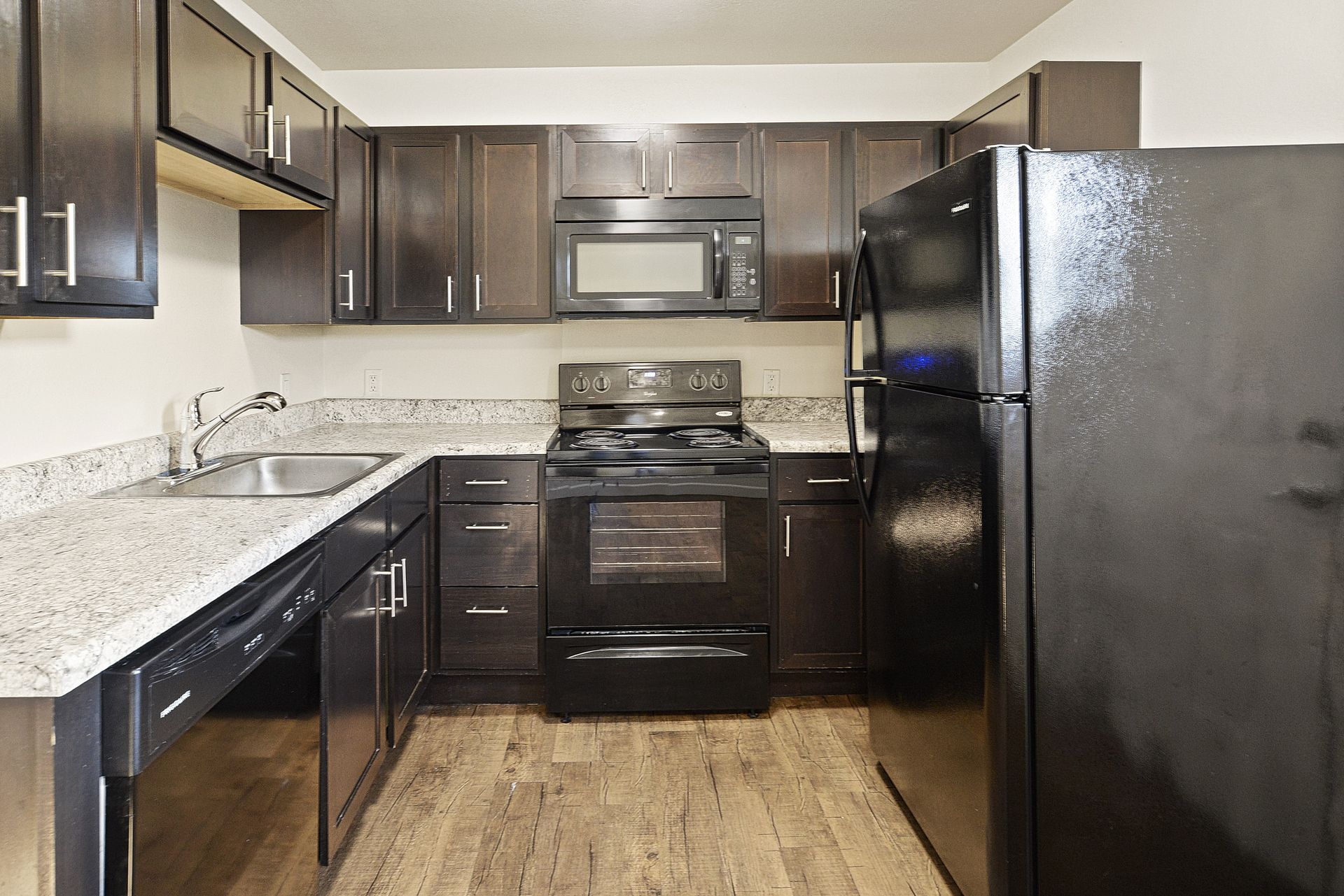 Green Door Apartments in Belleville, IL