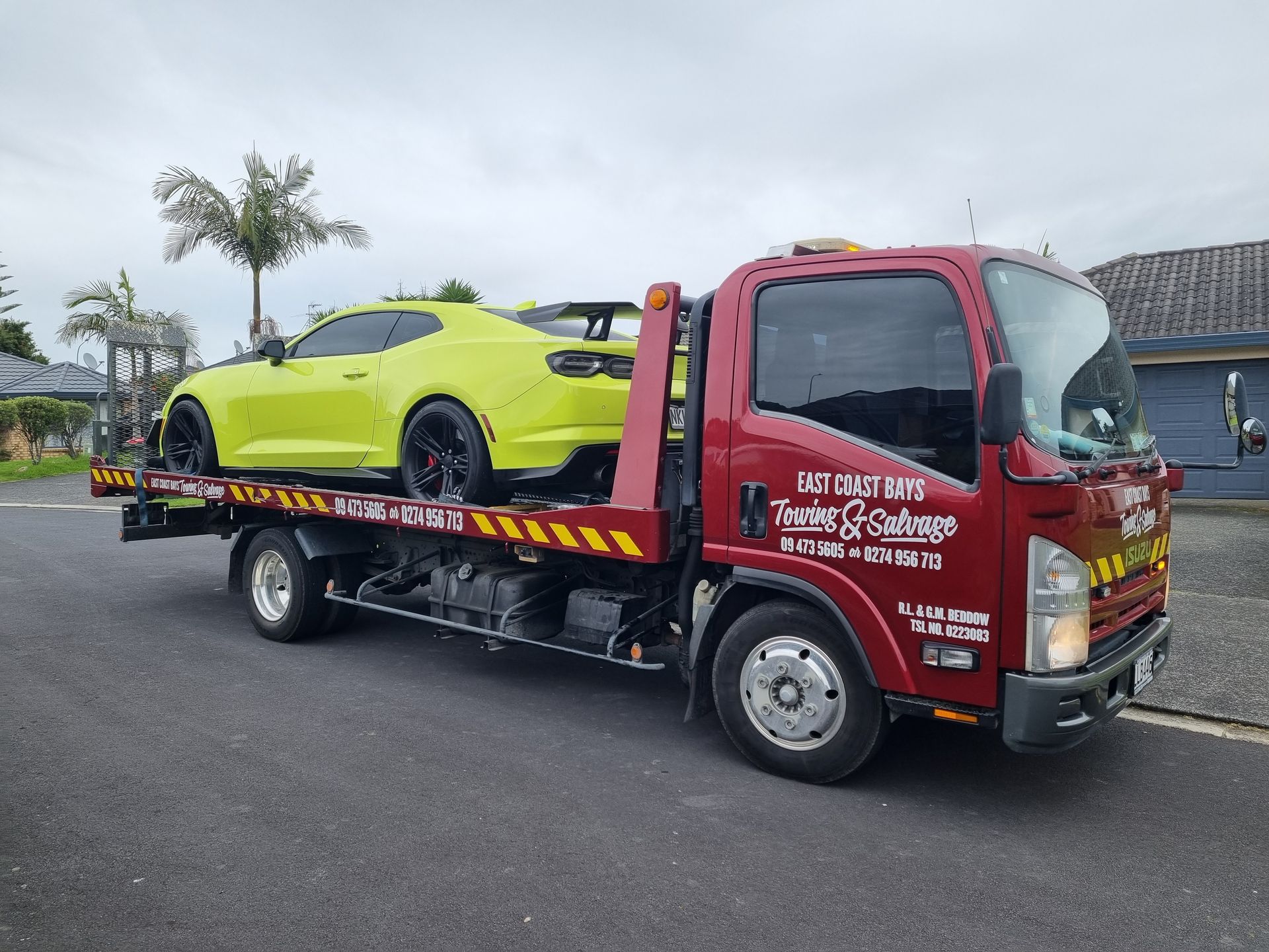 Emergency car towing services