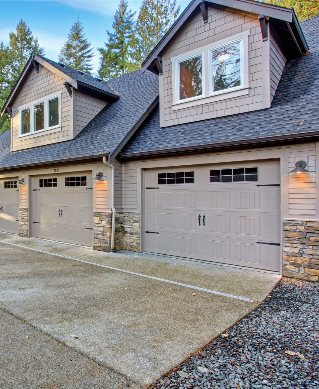 A new garage door in Campton Hills, IL.