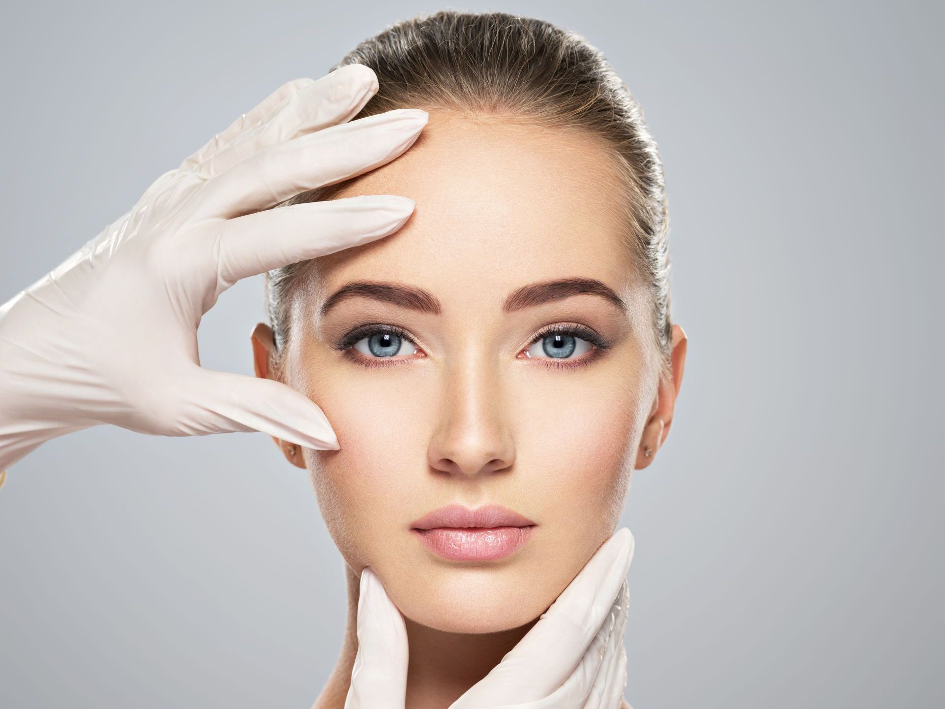 Dermaplaning facial treatment