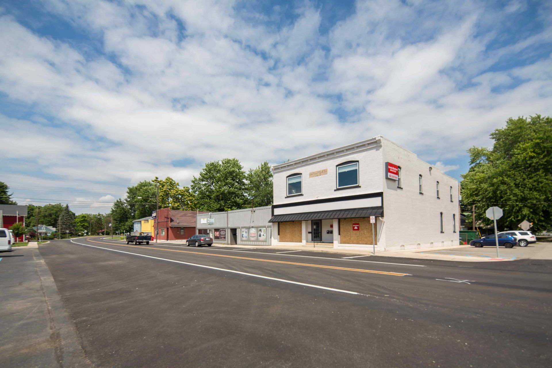 Leo-Cedarville movers neighborhood street representing MovePro residential moving services